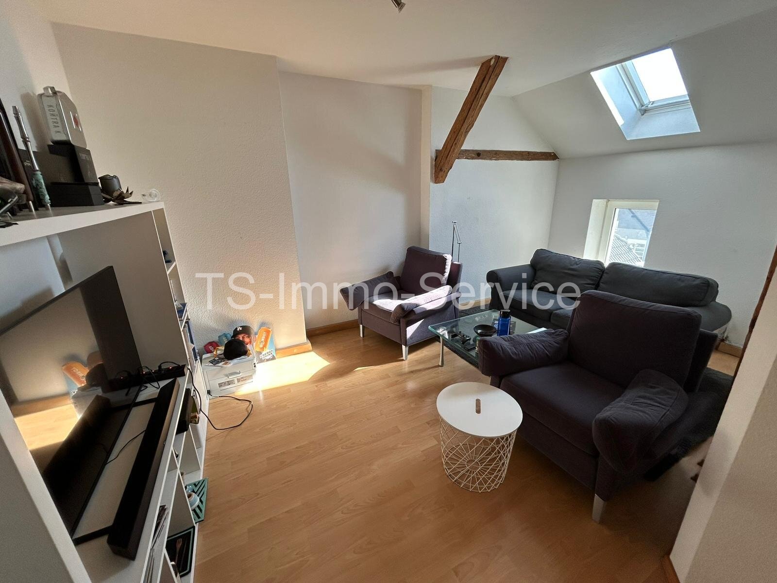 Lichtdurchflutete, großzügige DG-Wohnung im Herzen Holzmindens