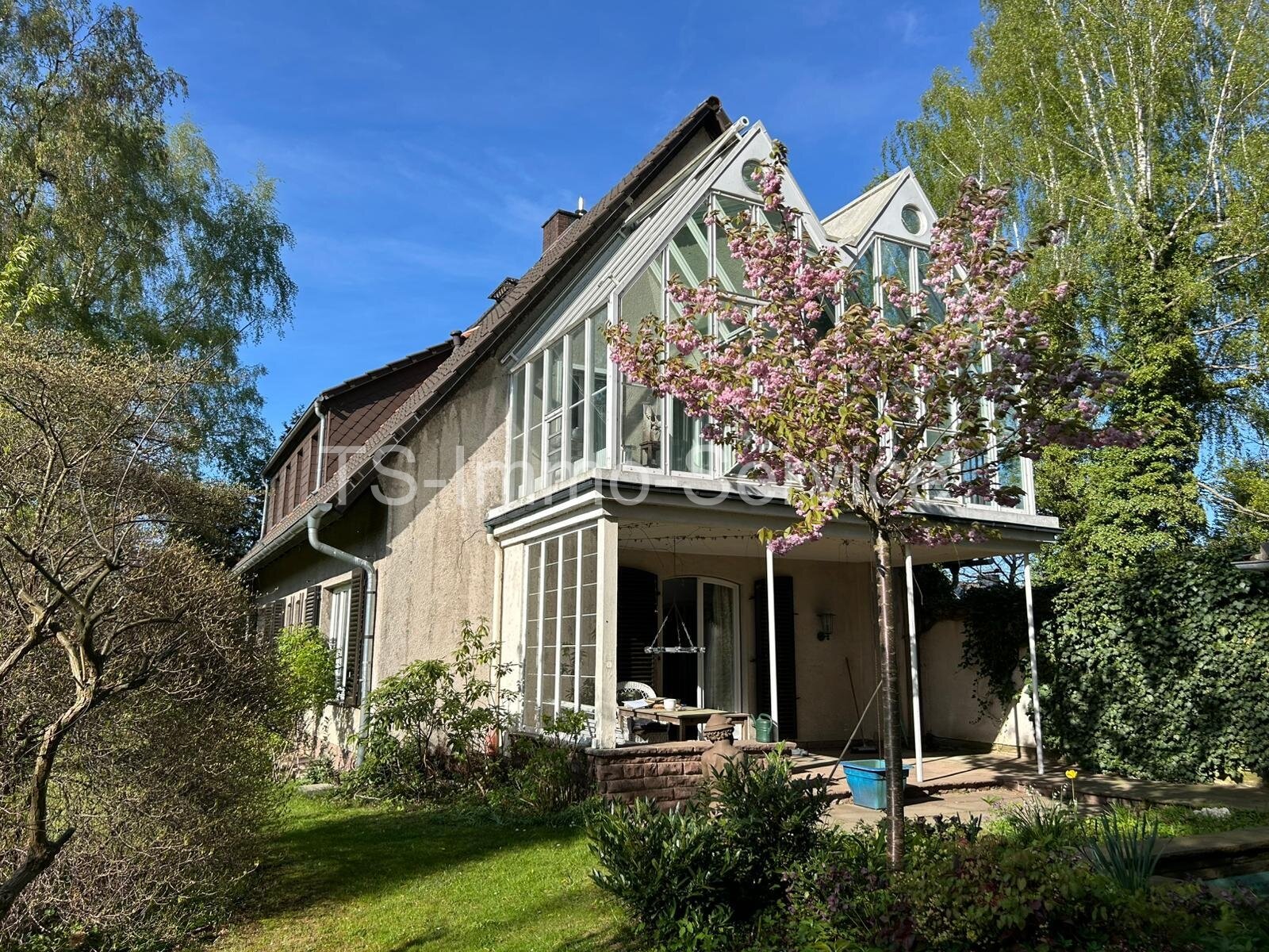 Unten Leben, oben Träumen: Ein Haus mit Charakter und viel Freiheit