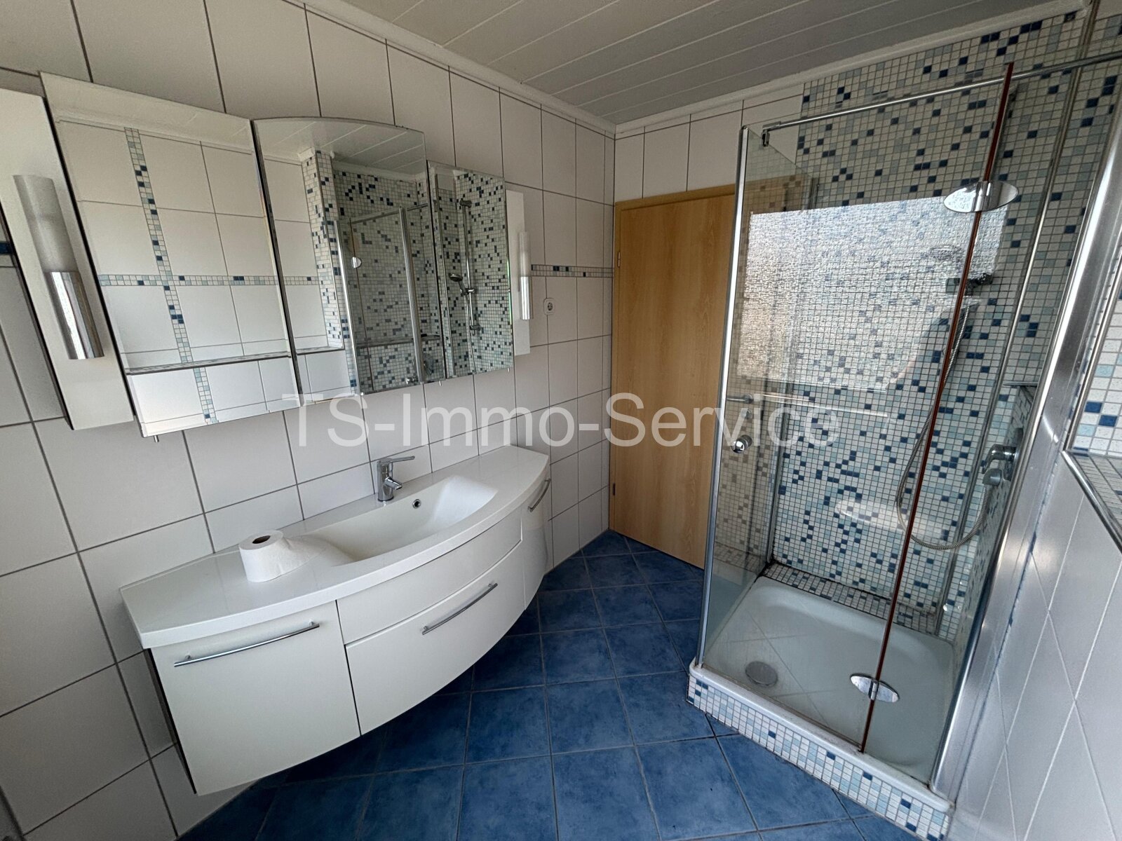 Großzügige 3-Zimmer-Wohnung mit Balkon und Stellplatz in zentrumsnaher Lage