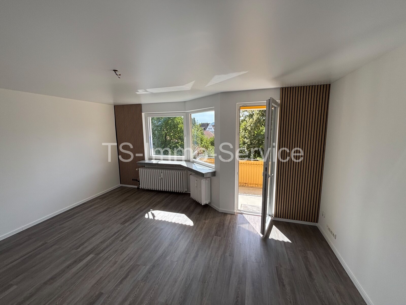 Sanierte 3-Zimmer-Wohnung mit Garage in zentrumsnaher Lage